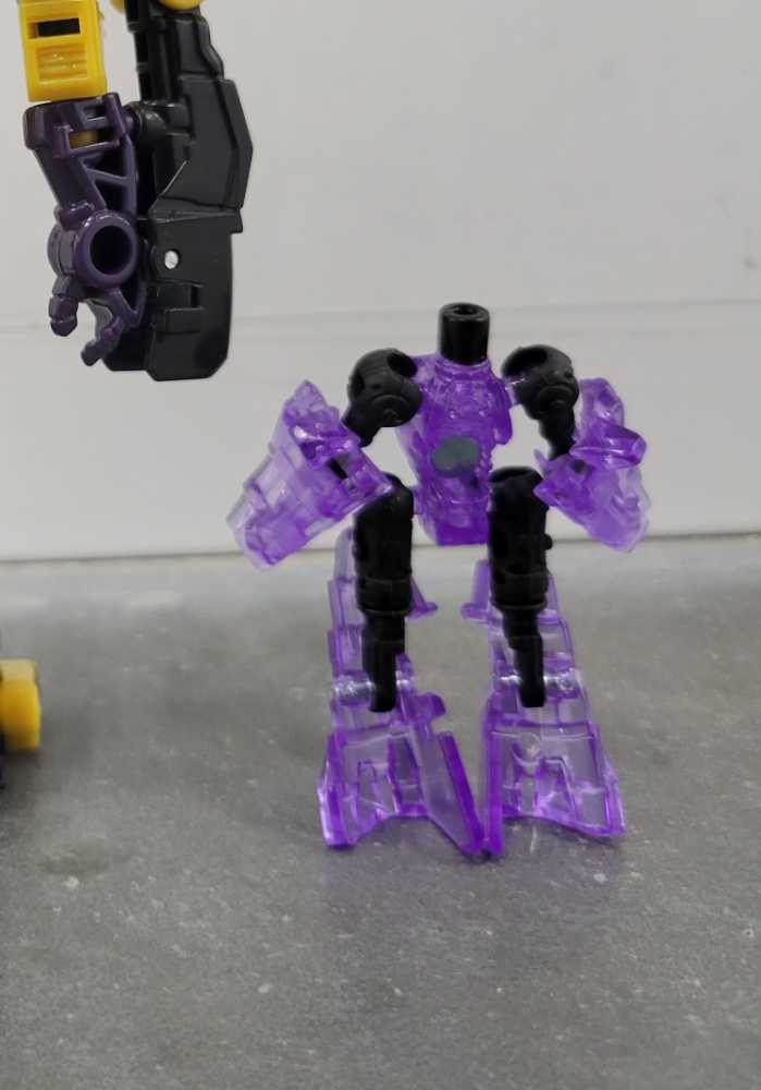 Throttler with Sledge - Hasbro (Power Core Combiners) action figure collectible - Main Image 3