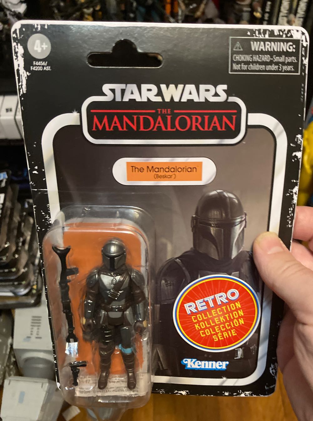 The Mandalorian (Beskar) Retro Star Wars - Disney / Hasbro (Star Wars) action figure collectible [Barcode 5010993955879] - Main Image 4