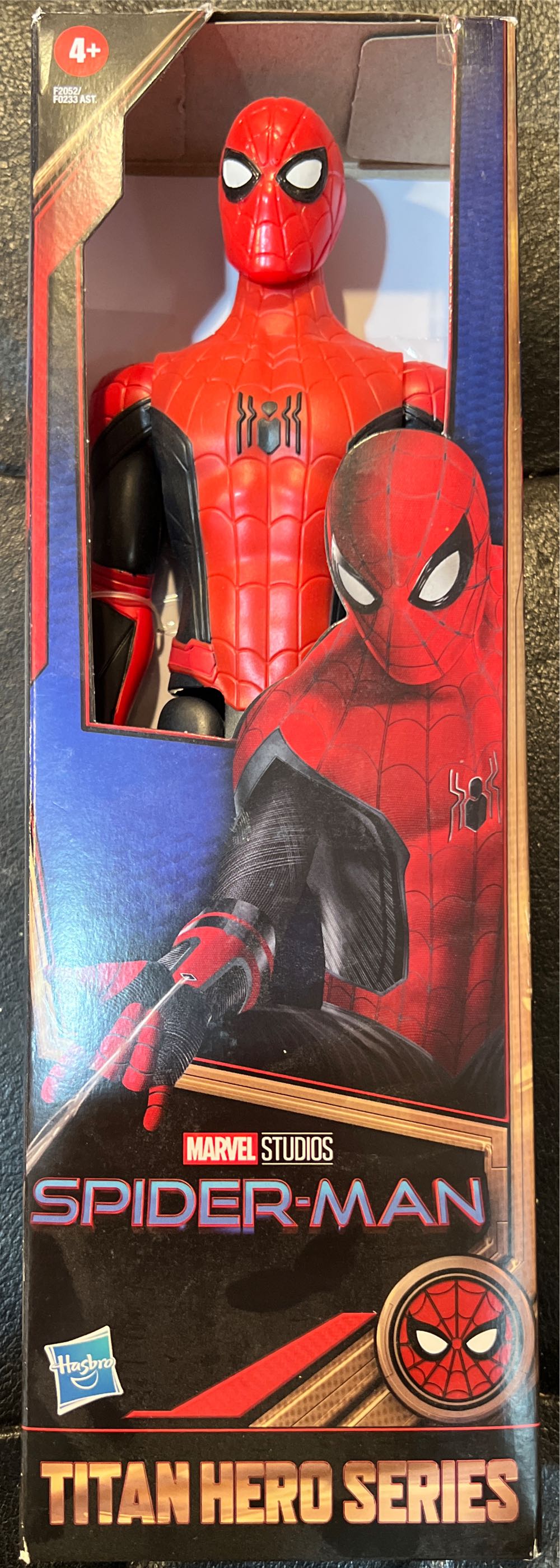 Spider-man Marvel Titan Hero Series 12-inch New Red And Black Suit Action Figure - Hasbro (Action Figure) action figure collectible [Barcode 5010993826261] - Main Image 3