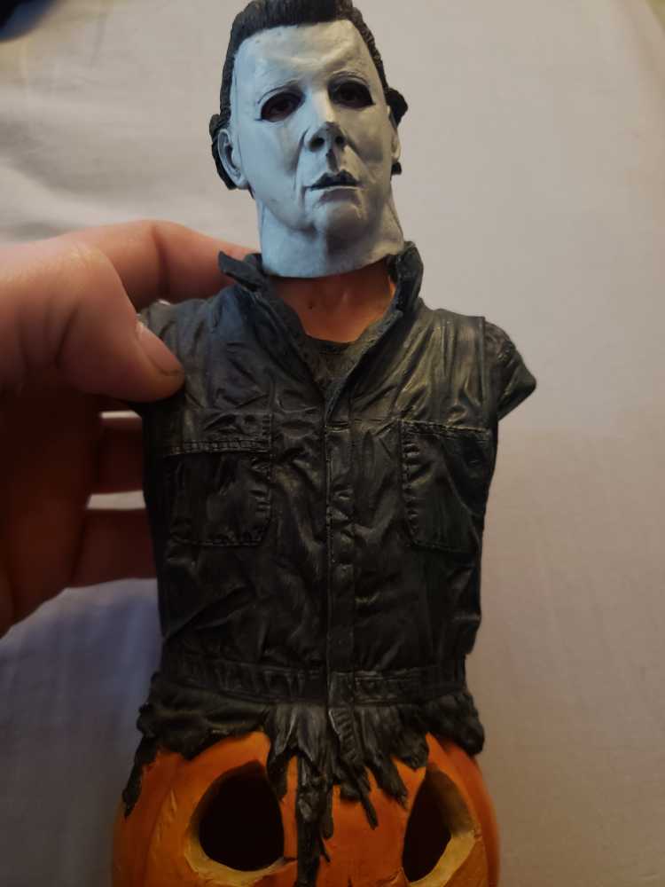 Neca Halloween Mini Bust  action figure collectible - Main Image 2