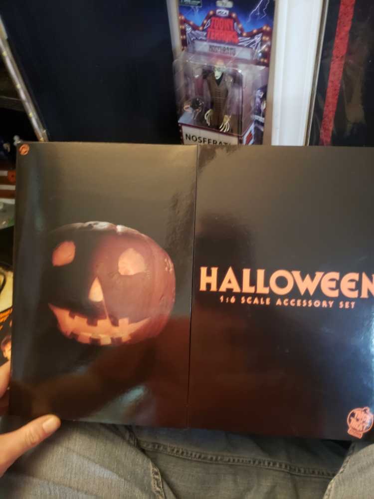Trick Or Treat Studios Halloween 1:6 Scale Michael Myers Figure Accessory Pack - Trick or Treat Studios (Halloween) action figure collectible [Barcode 811501038382] - Main Image 2