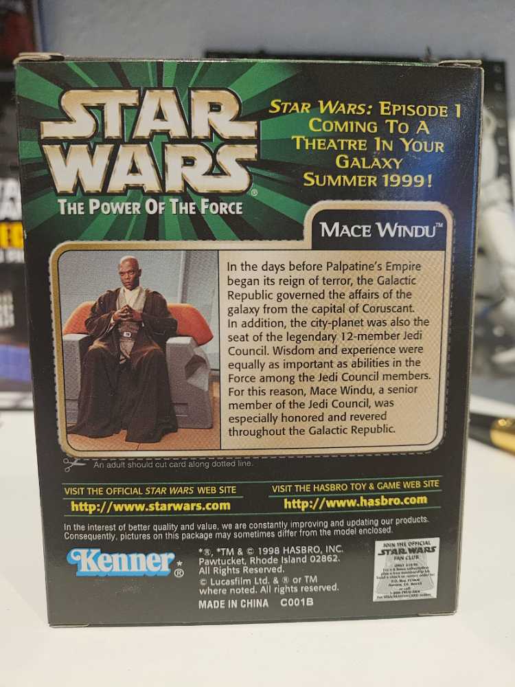 Sneak Preview Mace Windu  (1995-2000 The Power of the Force) action figure collectible - Main Image 2
