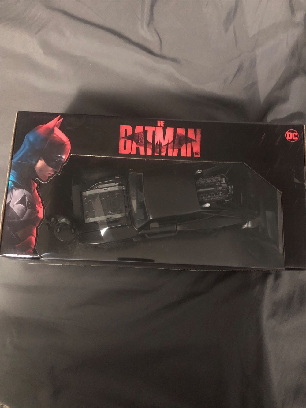 Jada Toys The Batman Batmobile 1:24  - Jada Toys (The Batman) action figure collectible [Barcode 801310327319] - Main Image 2