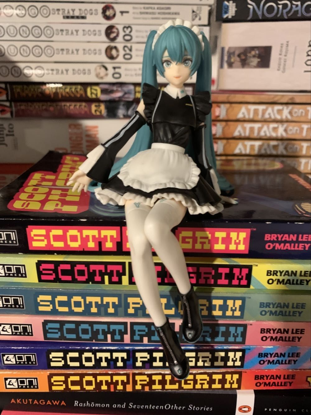 Hatsune Miku Noodle Stopper Figure - FuRyu (Sporty Maid Ver.) action figure collectible - Main Image 2