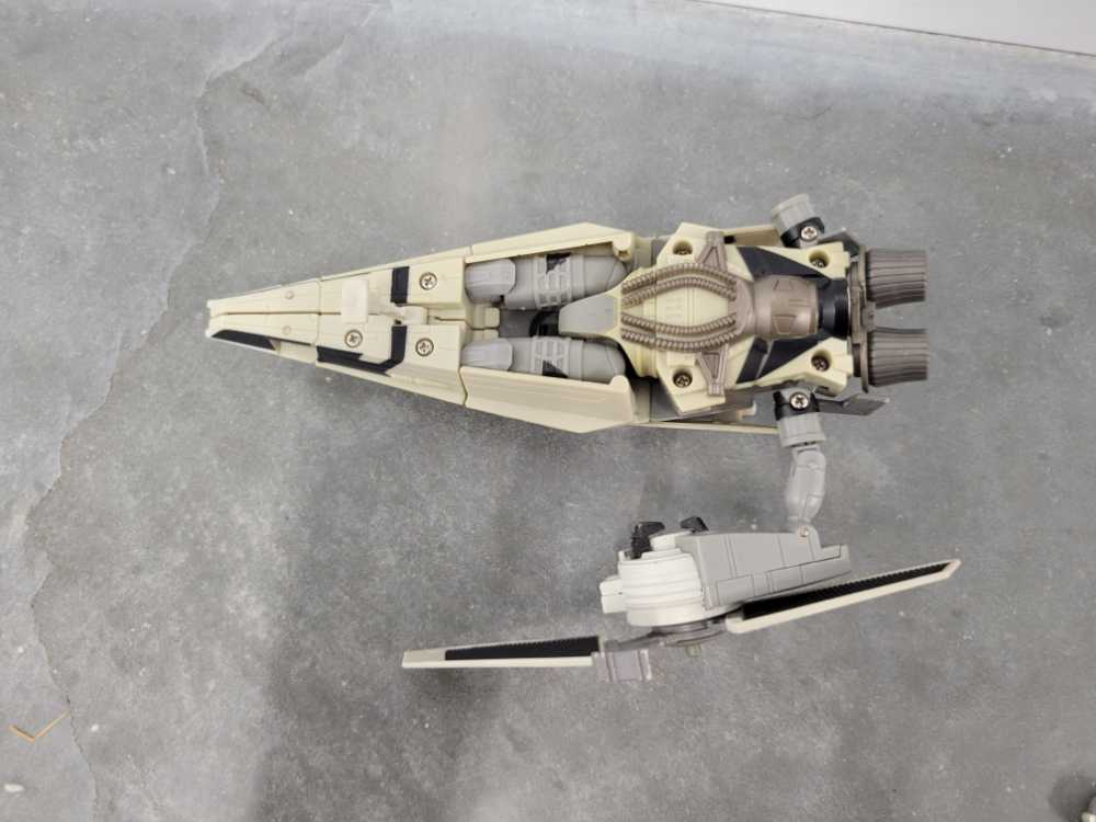 Clone Pilot to V-Wing Starfighter - Hasbro (Star Wars Crossover) action figure collectible - Main Image 4