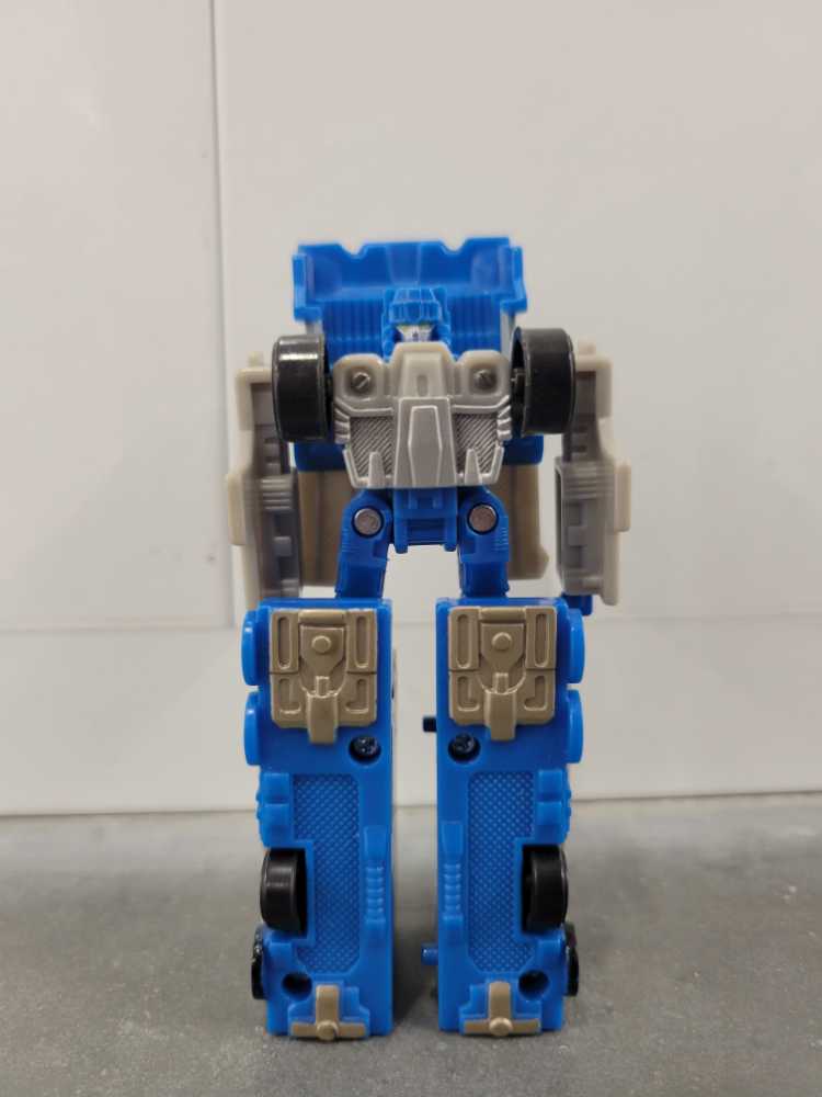 Ultra Magnus (Spychanger) Robot Mode - Hasbro (Robots In Disguise RID) action figure collectible - Main Image 2