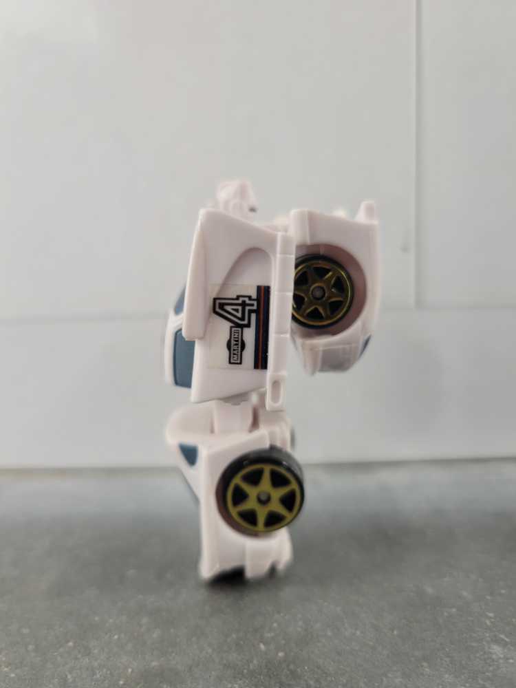 Jazz (Robot Mode) - Hasbro (Universe) action figure collectible - Main Image 2