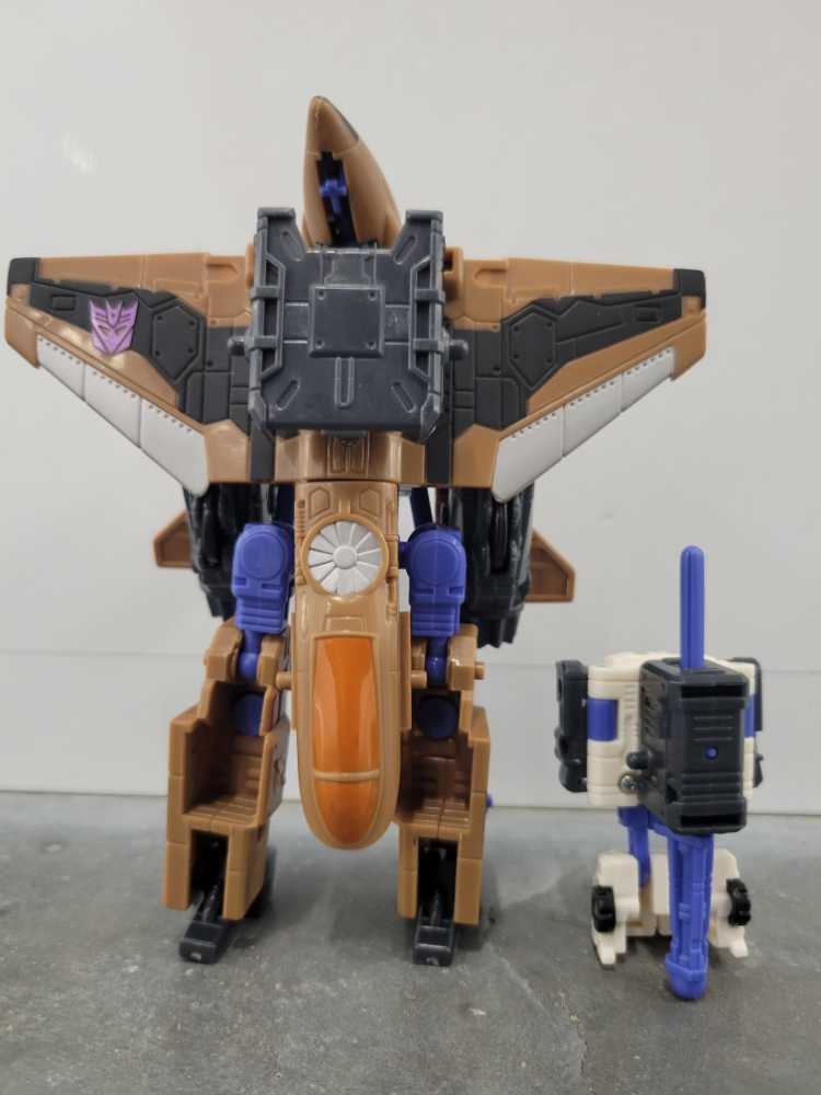 Thrust Powerlinx with Inferno - Hasbro (Armada) action figure collectible - Main Image 4