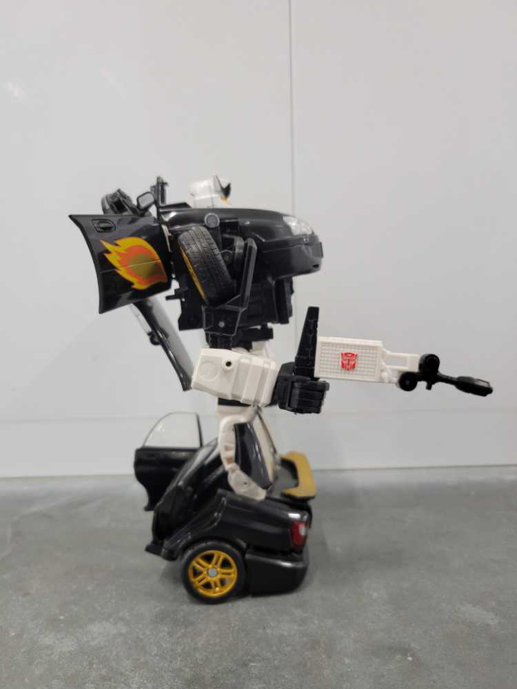 Richochet Robot Mode - Hasbro (Alternators) action figure collectible - Main Image 3