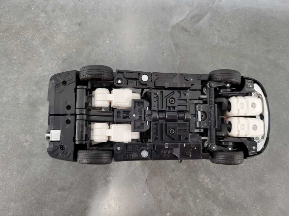 Richochet Vehicle Mode - Hasbro (Alternators) action figure collectible - Main Image 4