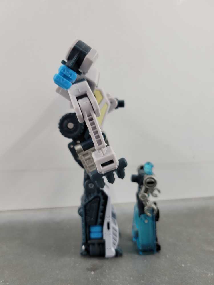 Icepick with Chainclaw - Hasbro (Power Core Combiners) action figure collectible - Main Image 3