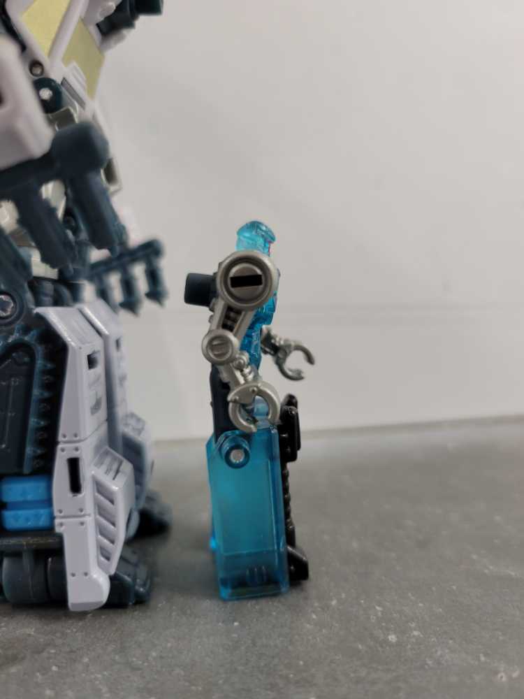 Chainclaw with Icepick  - Hasbro (Power Core Combiners) action figure collectible - Main Image 2