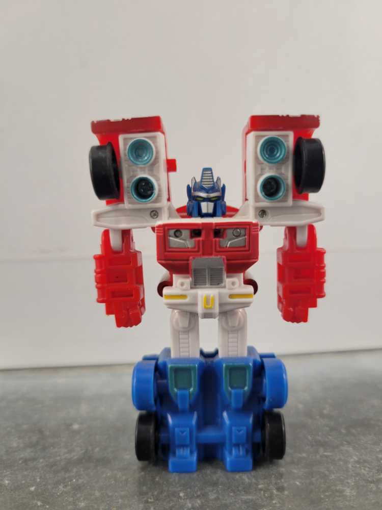 Optimus Prime 1st (Robot Mode) - Hasbro (Universe) action figure collectible - Main Image 2