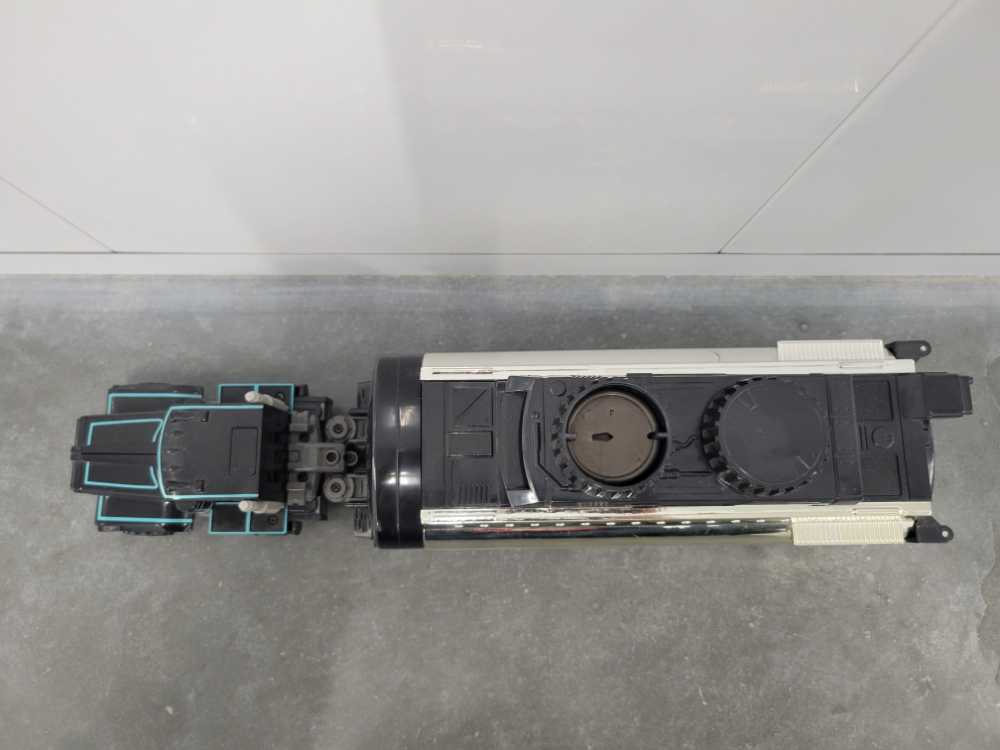 Scourge 7th Vehicle Mode Toys"R"Us Nemesis Prime - Hasbro (Robots In Disguise RID) action figure collectible - Main Image 2