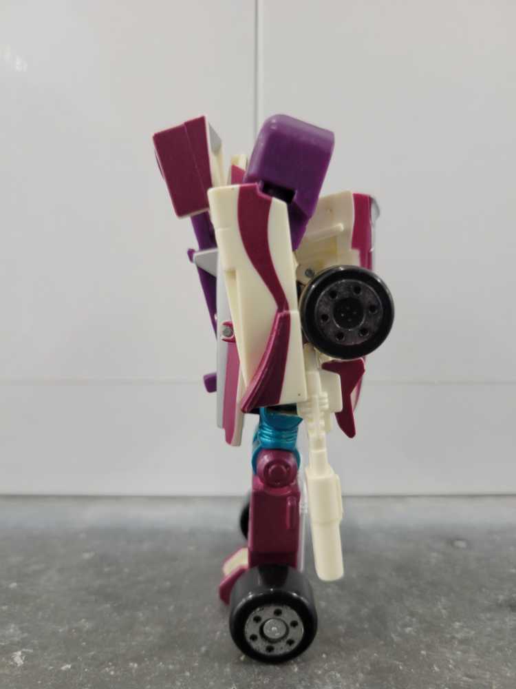 Skids-Z - Hasbro (Robots In Disguise RID) action figure collectible - Main Image 3