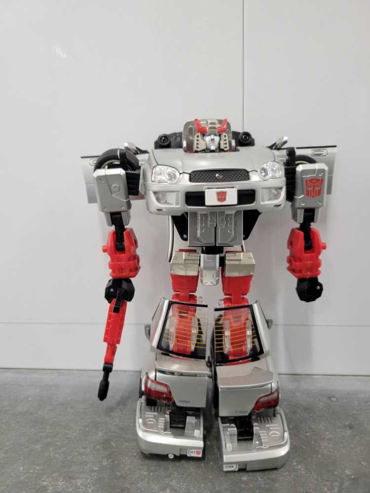 Silverstreak 2nd Robot Mode - Hasbro (Alternators) action figure collectible - Main Image 2