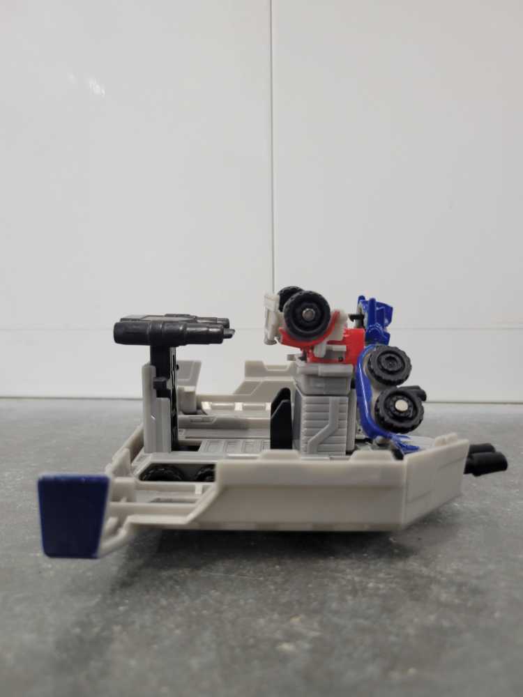 Optimus Prime Launcher - Hasbro (Bot Shots) action figure collectible - Main Image 2