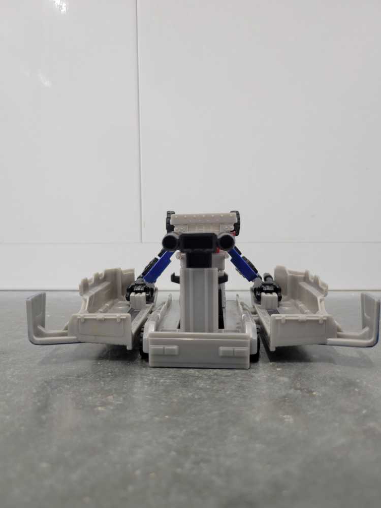 Optimus Prime Launcher - Hasbro (Bot Shots) action figure collectible - Main Image 3