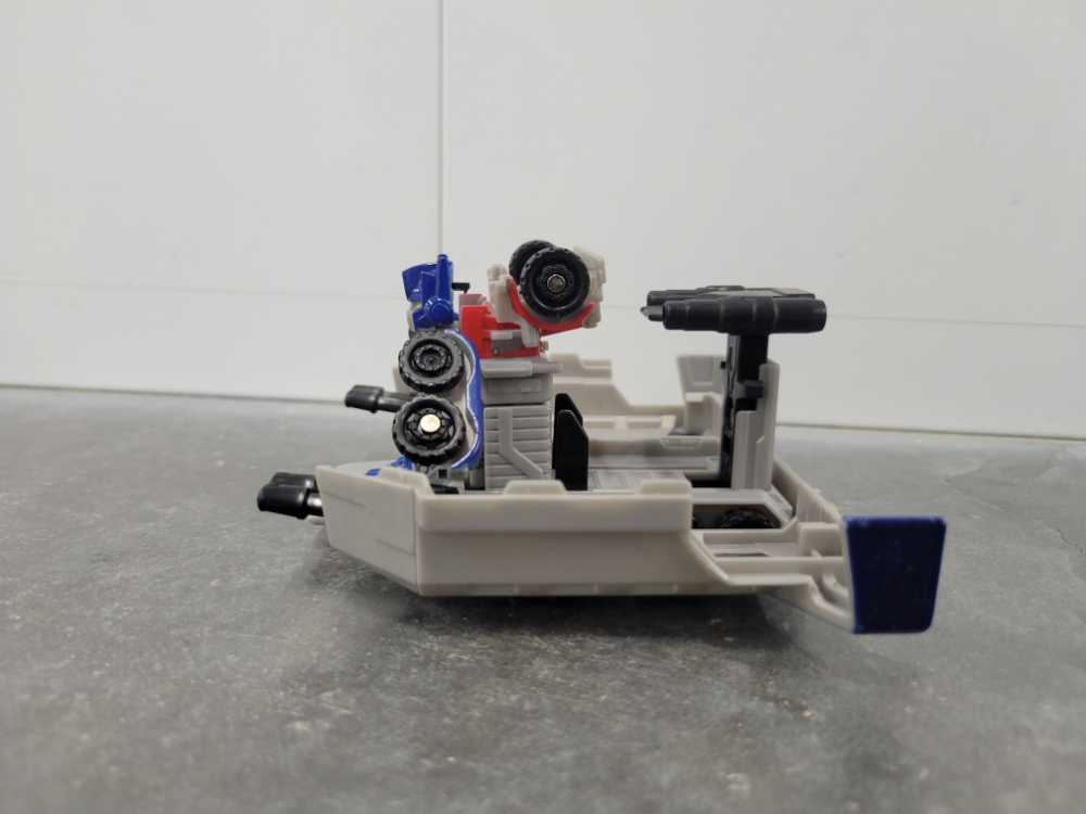 Optimus Prime Launcher - Hasbro (Bot Shots) action figure collectible - Main Image 4