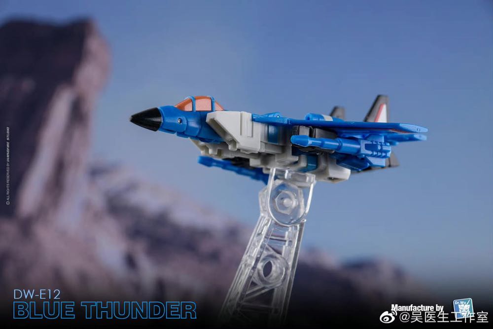 Dr. Wu DW-E12 Blue Thunder(Thundercracker) - Dr. Wu Studio (G1) action figure collectible - Main Image 4