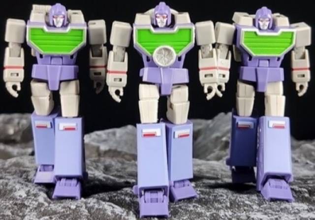 Video Team 3-Pack (Reflector) - Magic Square (The Transformers) action figure collectible - Main Image 1