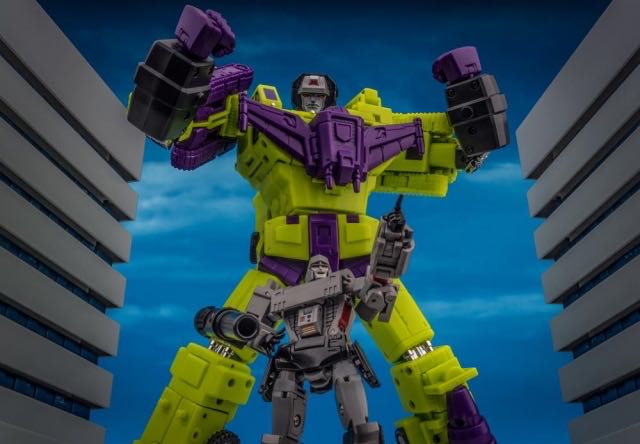 Hephaestus (Devastator Frame) - Newage (The Transformers) action figure collectible - Main Image 2