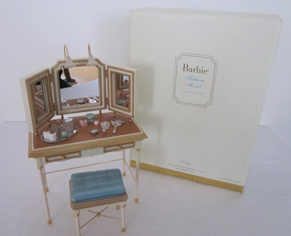 Barbie Silkstone Vanity Fashion Model Collection - Matel Inc action figure collectible [Barcode 027084029932] - Main Image 3