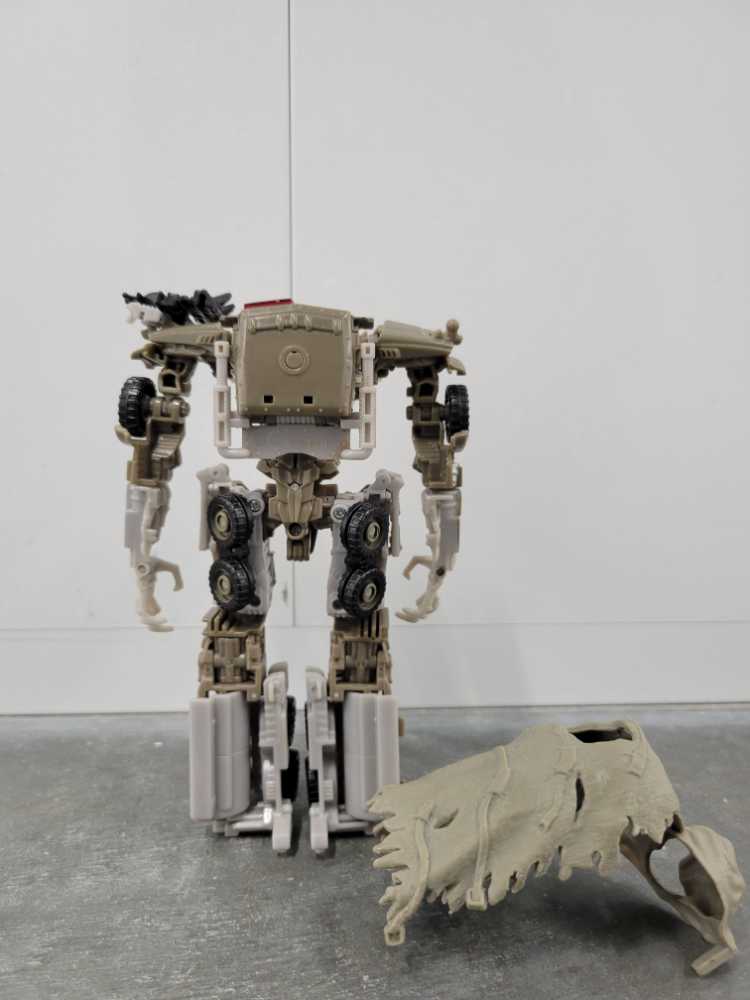 Megatron 3rd Missing parts - Hasbro (Dark Of The Moon) action figure collectible - Main Image 4