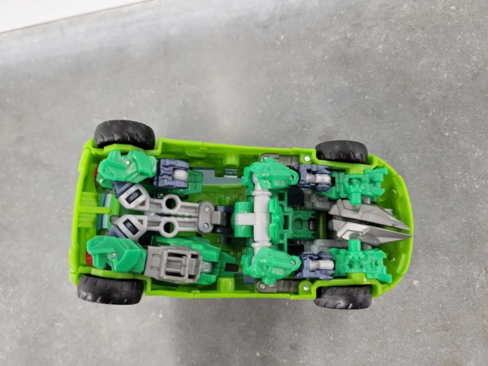 Skids 2nd Vehicle Mode  - Hasbro (Revenge Of The Fallen) action figure collectible - Main Image 4