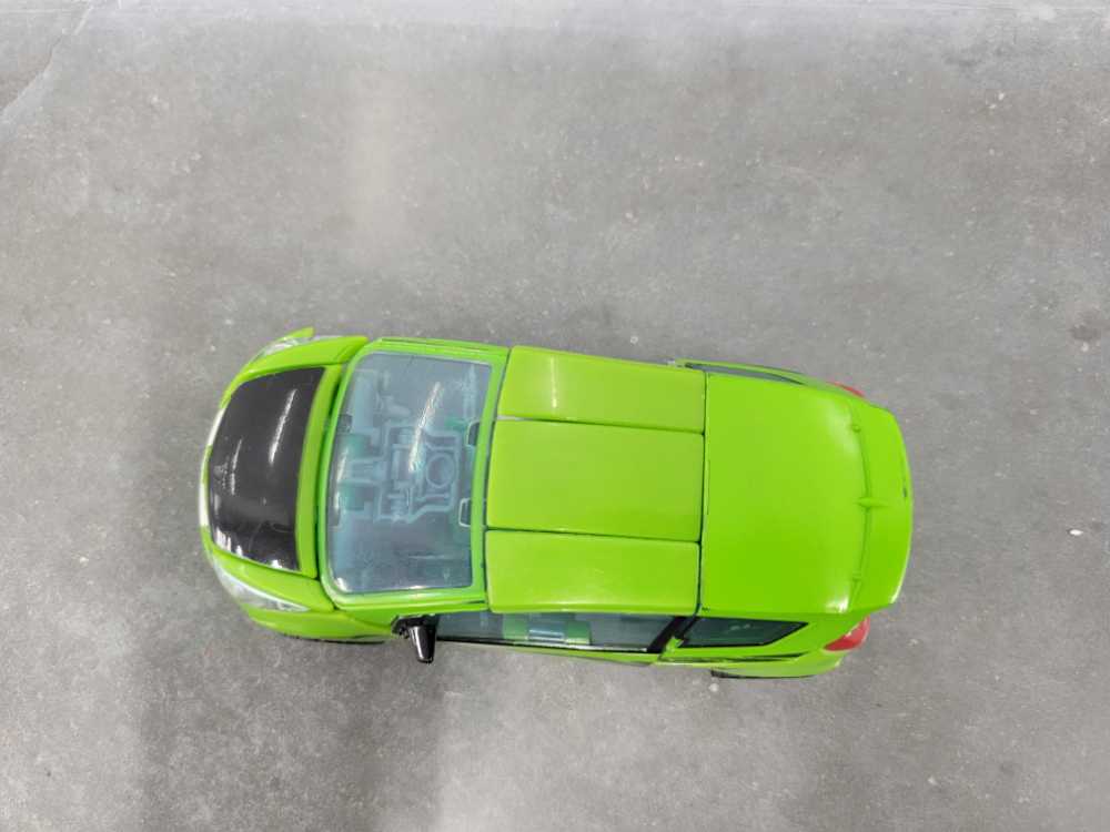 Skids 3rd Vehicle Mode Missing Passenger Side - Hasbro (Revenge Of The Fallen) action figure collectible - Main Image 2