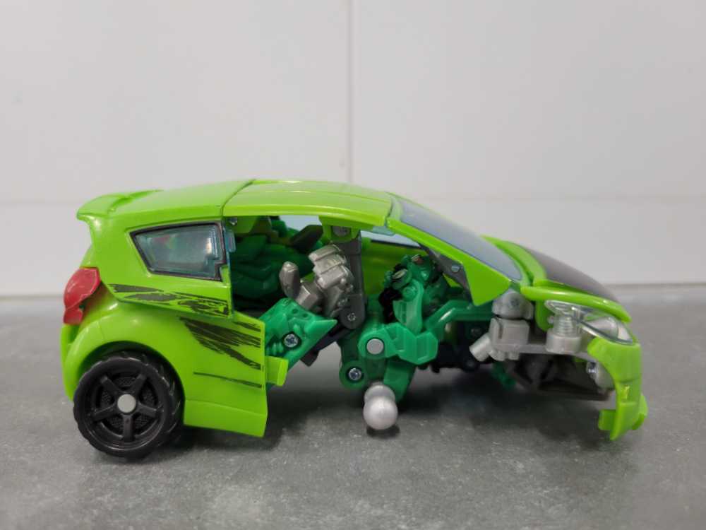 Skids 3rd Vehicle Mode Missing Passenger Side - Hasbro (Revenge Of The Fallen) action figure collectible - Main Image 3