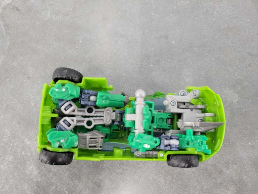 Skids 3rd Vehicle Mode Missing Passenger Side - Hasbro (Revenge Of The Fallen) action figure collectible - Main Image 4