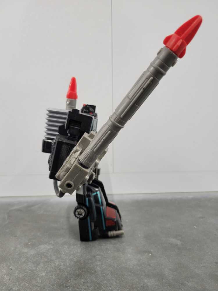 Scourge Destructicon (Robot Mode) KB Toys Nemesis Prime - Hasbro (Robots In Disguise RID) action figure collectible - Main Image 3