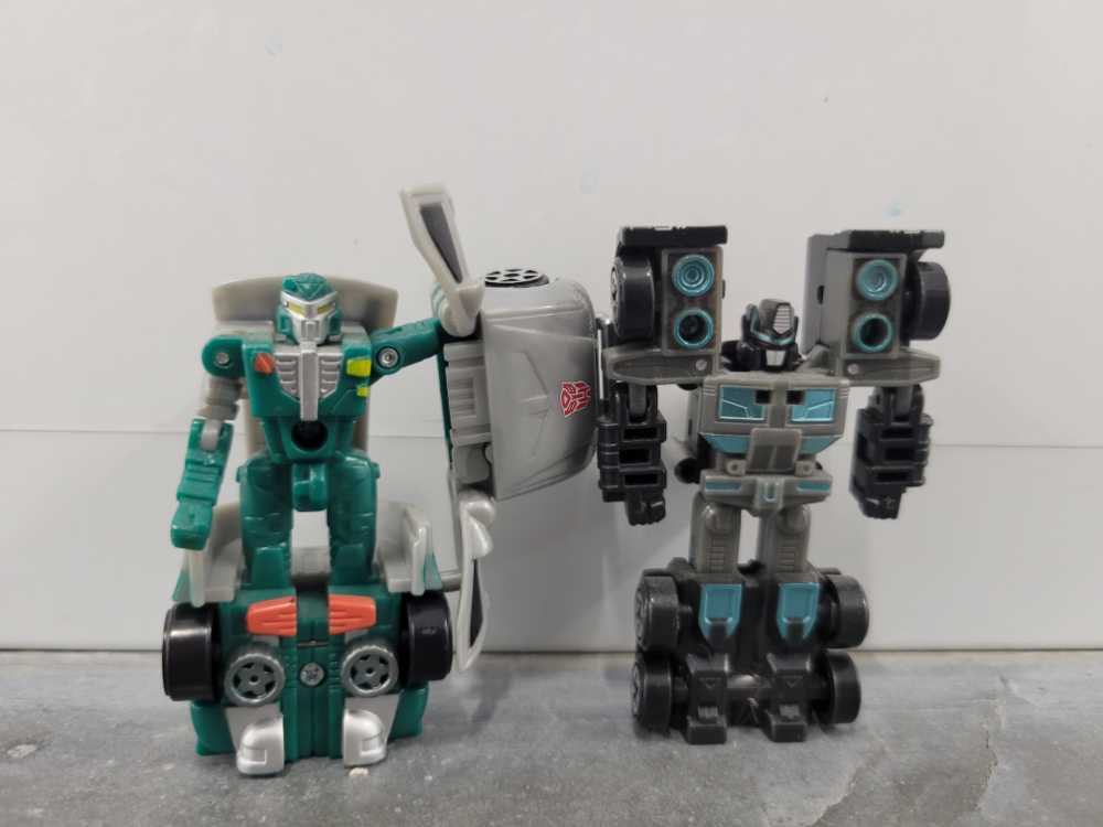 Scourge and X-Brawn (Robot Mode) Nemesis Prime - Hasbro (Robots In Disguise RID) action figure collectible - Main Image 4