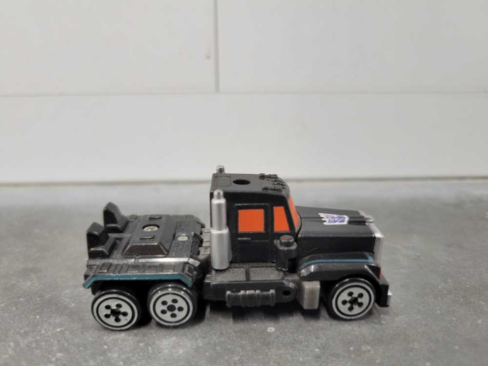 Scourge Spychanger (Vehicle Mode) Nemesis Prime - Hasbro (Robots In Disguise RID) action figure collectible - Main Image 3