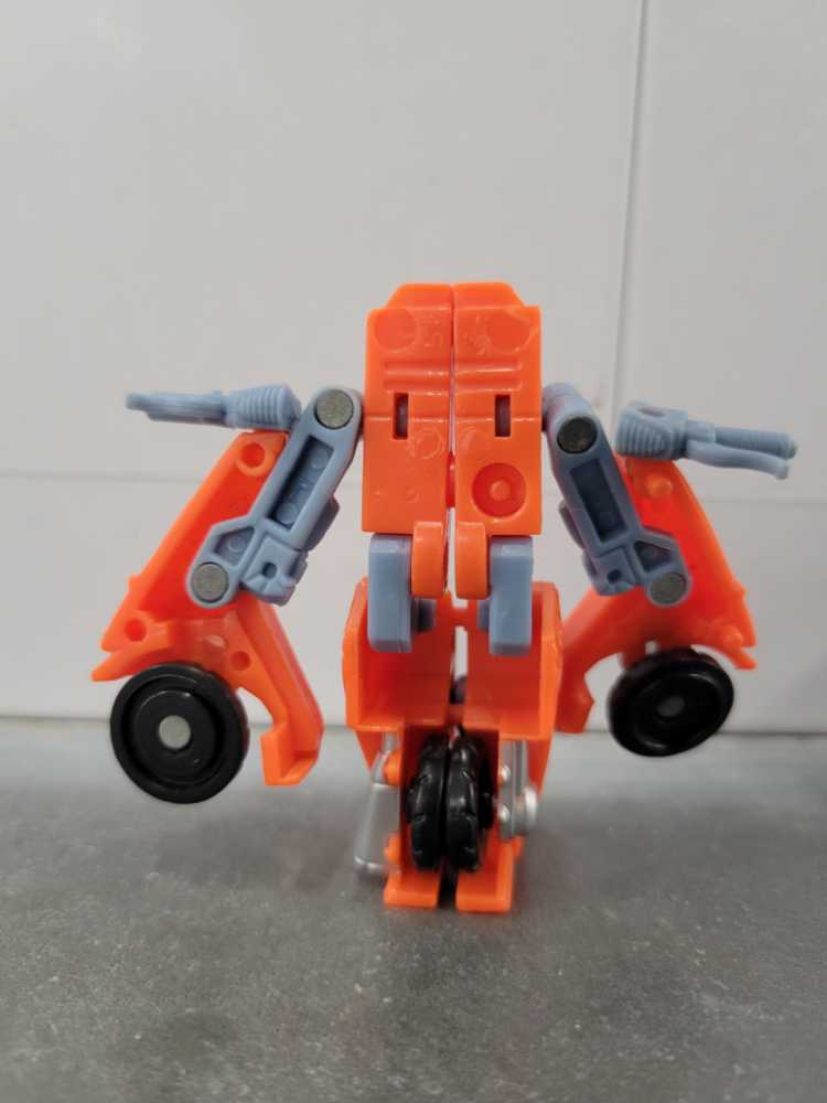 Sureshock Robot Mode Street Action Team - Hasbro (Armada) action figure collectible - Main Image 3