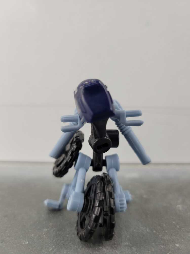 Highwire Robot Mode Street Action Team - Hasbro (Armada) action figure collectible - Main Image 3