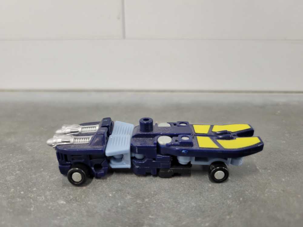 Grindor 2nd Vehicle Mode Street Action Team - Hasbro (Armada) action figure collectible - Main Image 3