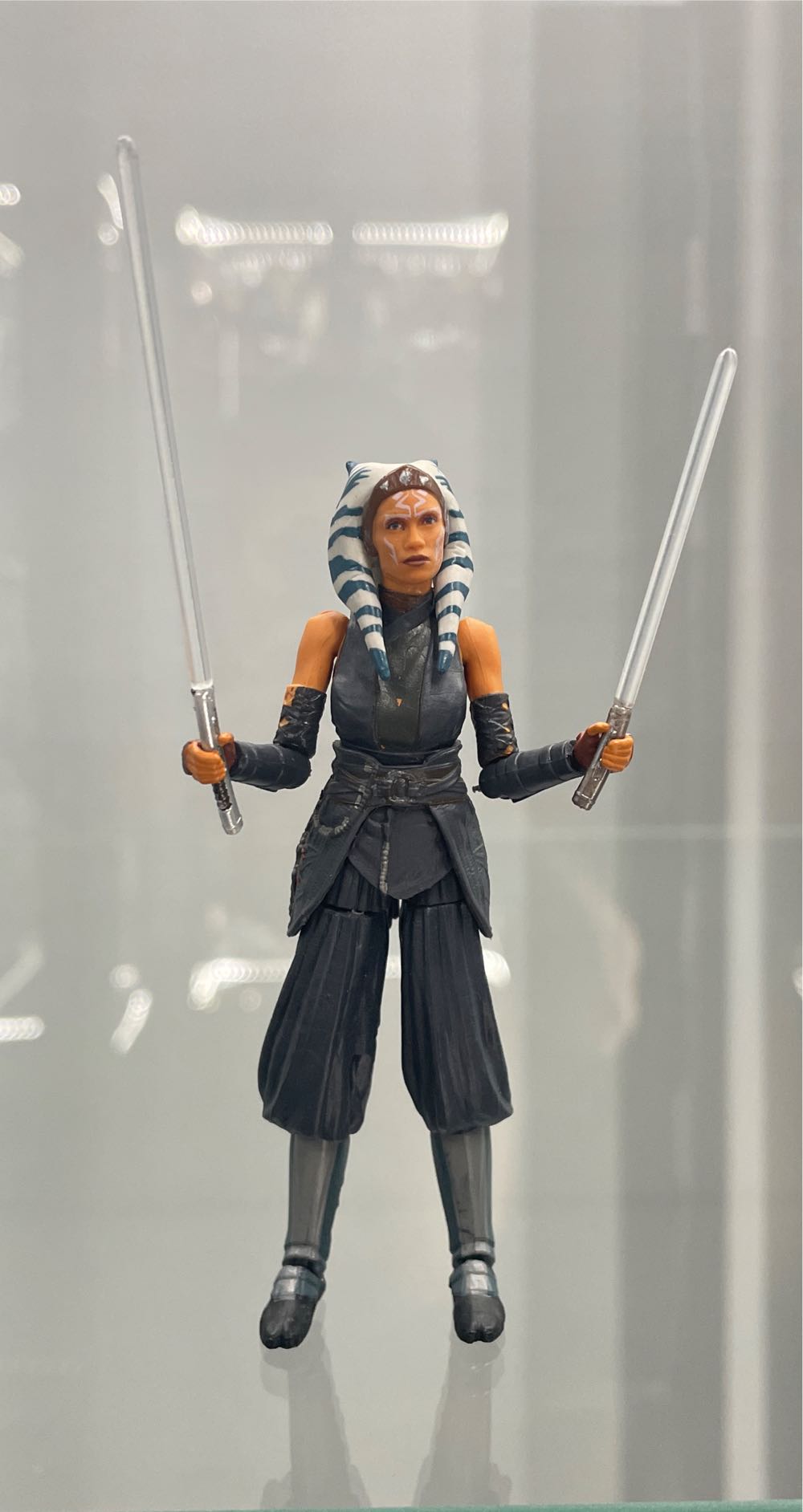 Star Wars Vehicle: Ahsoka Tano’s Jedi StarFighter - Hasbro (The Clone Wars) action figure collectible [Barcode 653569426097] - Main Image 4