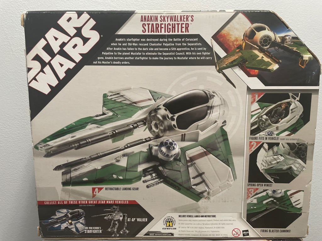 Anakin Skywalker’s Starfighter - Hasbro (Star Wars) action figure collectible [Barcode 653569301714] - Main Image 2