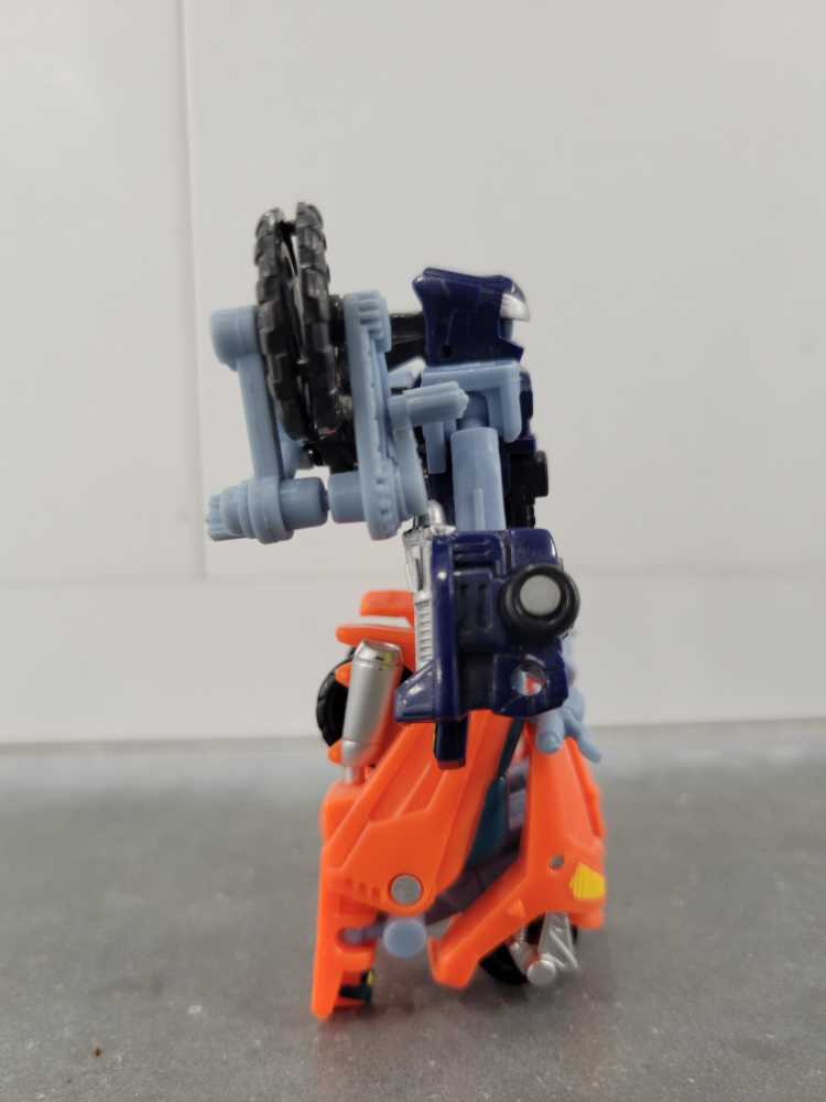 Perceptor (Robot Mode) Street Action Team - Hasbro (Armada) action figure collectible - Main Image 3