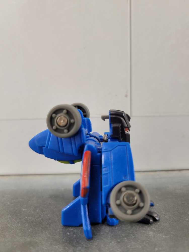 Thundercracker - Hasbro (Bot Shots) action figure collectible - Main Image 2