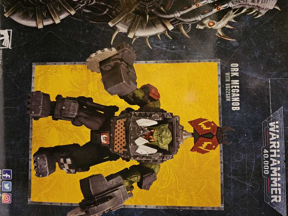 Warhammer 40k Ork: Meganob With Buzzsaw - McFarlane Toys (Orks) action figure collectible [Barcode 787926119787] - Main Image 3