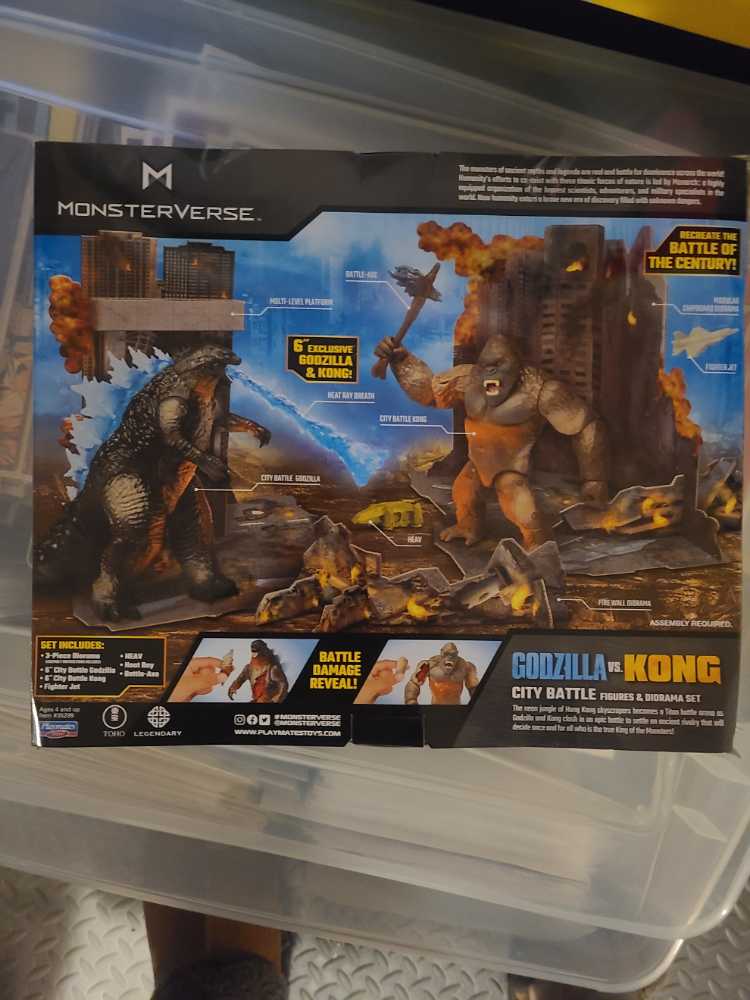 Monsterverse Godzilla Vs Kong City Battle Figures & Diorama Set  (Godzilla) action figure collectible [Barcode 043377352990] - Main Image 3