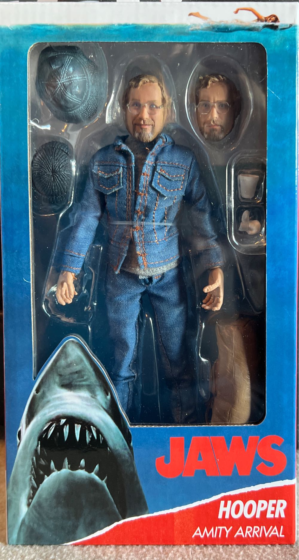 Neca Jaws Matt Hooper Amity Arrival 8” - Neca (Jaws) action figure collectible [Barcode 634482033449] - Main Image 4