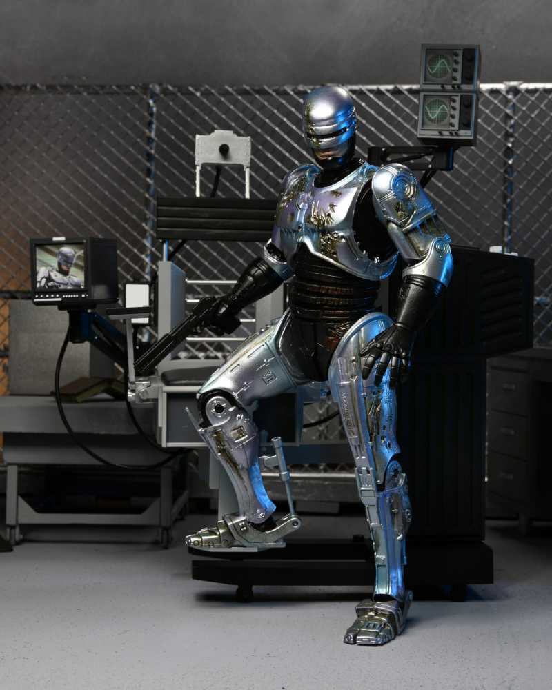 Robocop (Battle Damage Robocop) - Neca (Robocop 87) action figure collectible [Barcode 634482421420] - Main Image 3