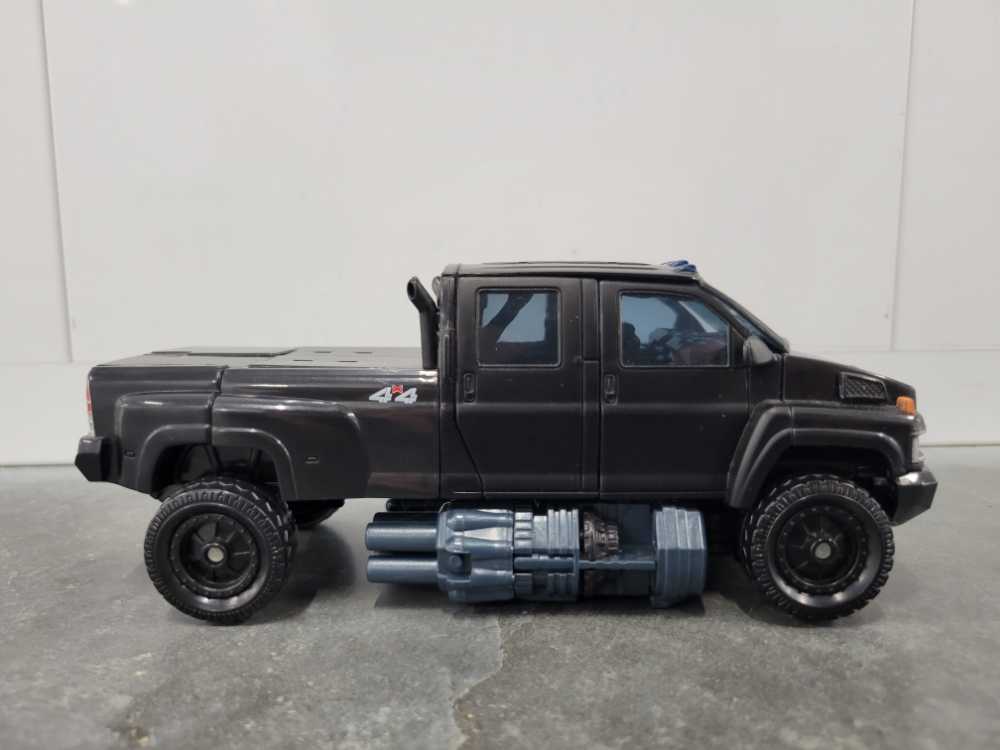 Ironhide Vehicle Mode - Hasbro (Movie) action figure collectible - Main Image 3