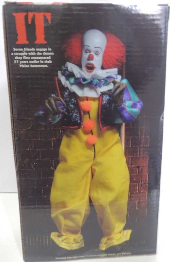 Pennywise (1990) - Retro Boxed - Neca (IT (1990)) action figure collectible - Main Image 2