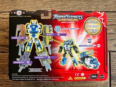 Barricade - Voyager Class - Hasbro (Transformers) action figure collectible [Barcode 653569013884] - Main Image 3