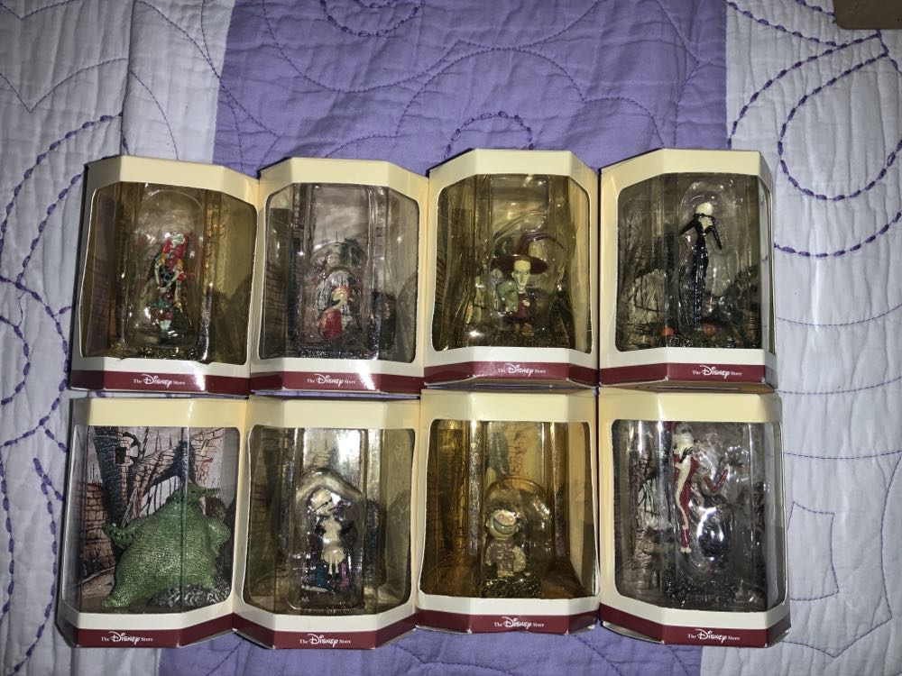 Disney Tiny Kingdom Nightmare Before Christmas Set ... - The Disney Store (The Nightmare Before Christmas) action figure collectible [Barcode 410056852711] - Main Image 3